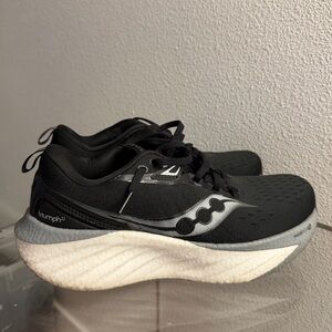 Saucony Triumph 22